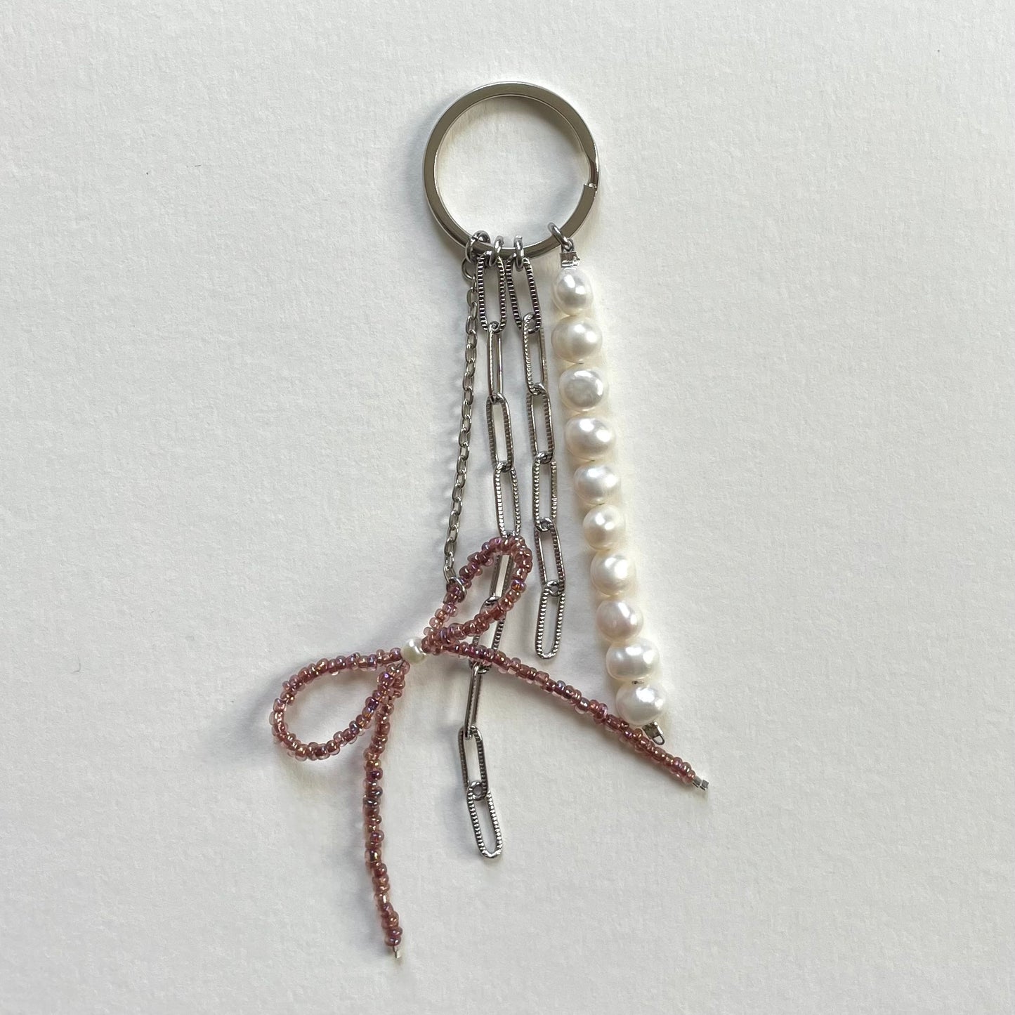 pearl bow keychain