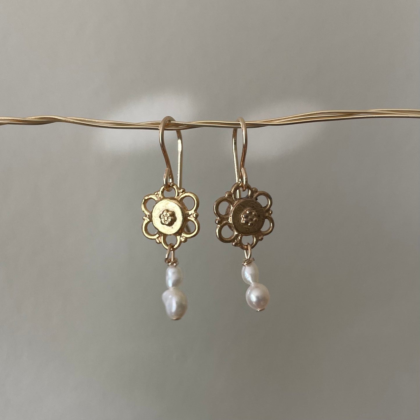 flower drop earrings